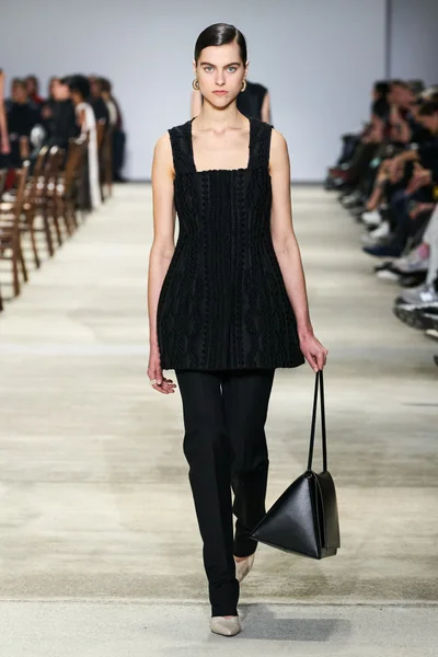 Look 35